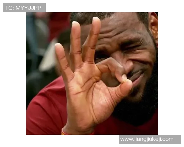 詹姆斯历史性成就达成四万分加一万板一万助的辉煌时刻 詹姆斯历史性成就达成四万分加一万板一万助的辉煌时刻